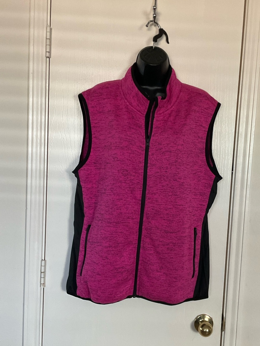 Anivivo Fuchsia Pink and Black Zip-Front Athletic Vest